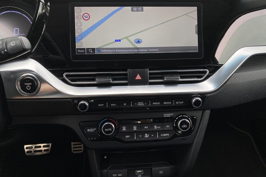Продам Kia Niro 64кВт Макс.компл.Prestige Люк 2021 года в Львове