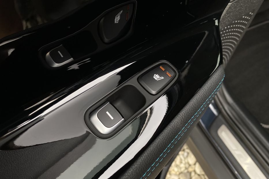 Продам Kia Niro 64кВт Макс.компл.Prestige Люк 2021 года в Львове