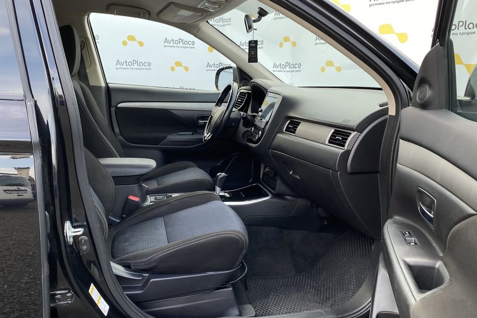 Продам Mitsubishi Outlander 2018 года в Луцке