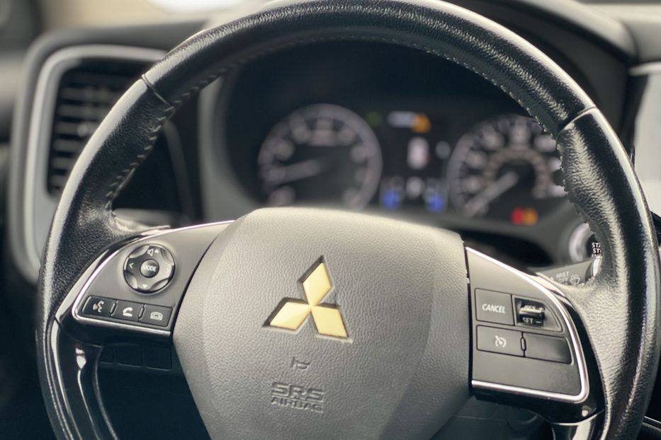 Продам Mitsubishi Outlander 2018 года в Луцке