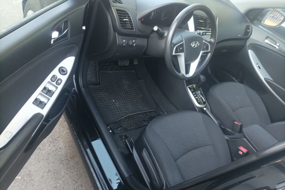 Продам Hyundai Accent  офицал 2012 года в Одессе