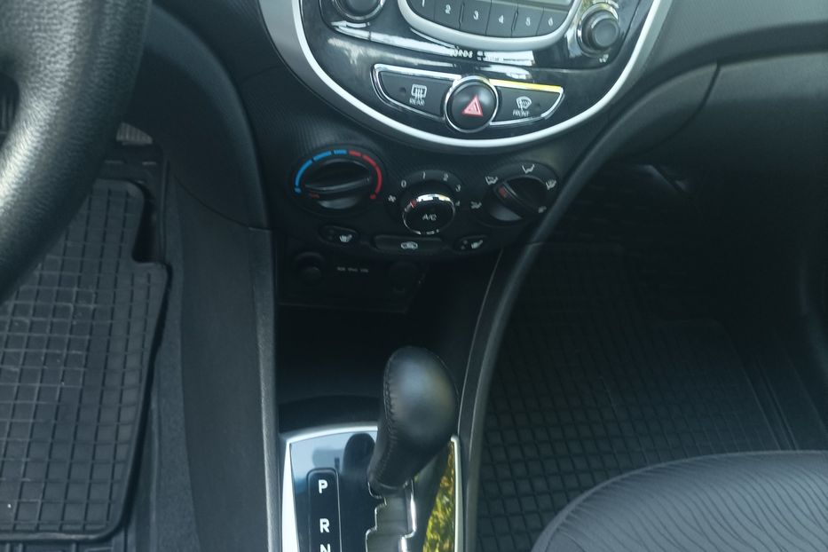 Продам Hyundai Accent  офицал 2012 года в Одессе