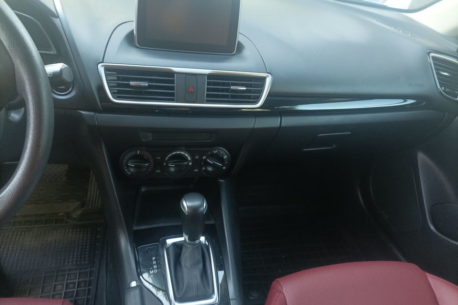 Продам Mazda 3 2015 года в Одессе