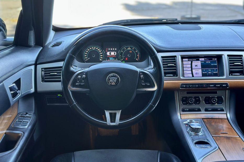 Продам Jaguar XF 2012 года в Киеве