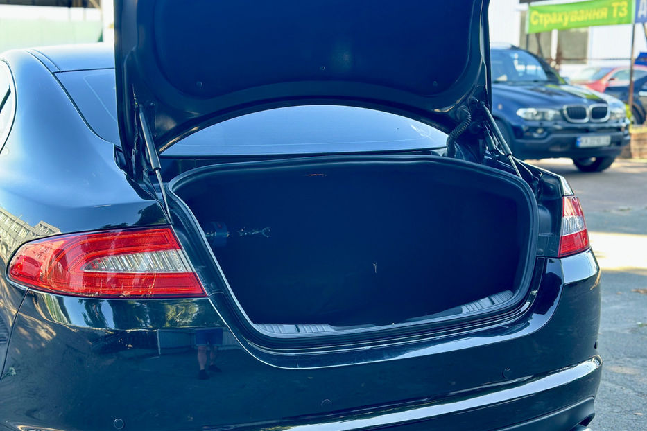 Продам Jaguar XF 2012 года в Киеве