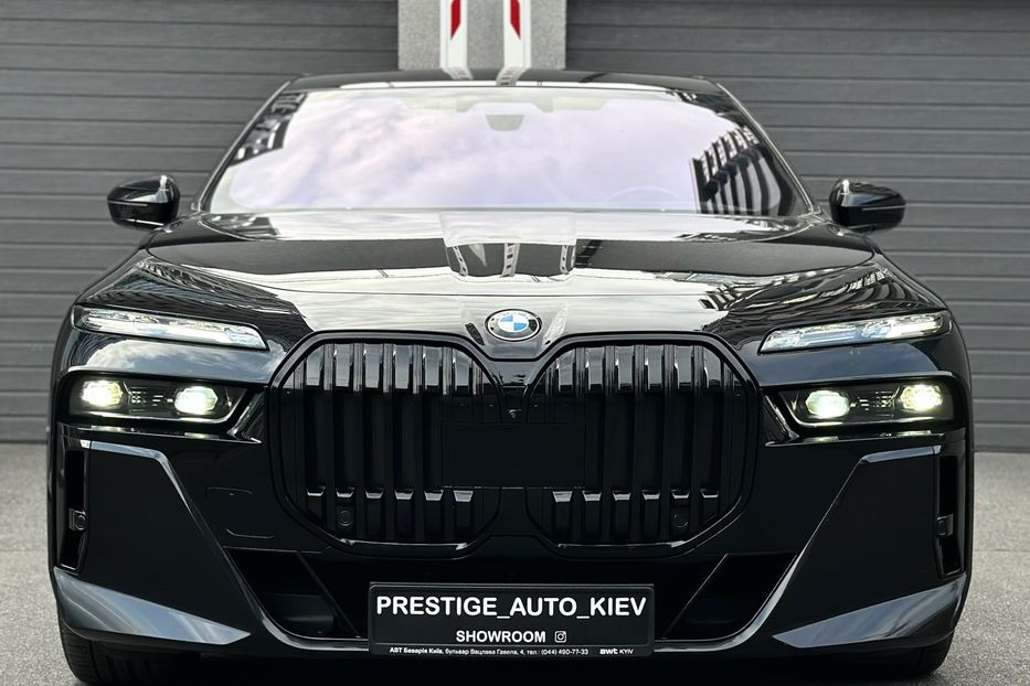 Продам BMW 760 BMW 760i MHEV Steptronic 2022 года в Киеве