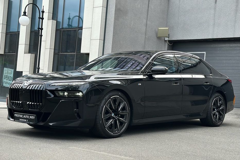 Продам BMW 760 BMW 760i MHEV Steptronic 2022 года в Киеве