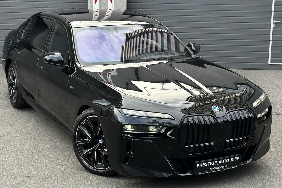 Продам BMW 760 BMW 760i MHEV Steptronic 2022 года в Киеве