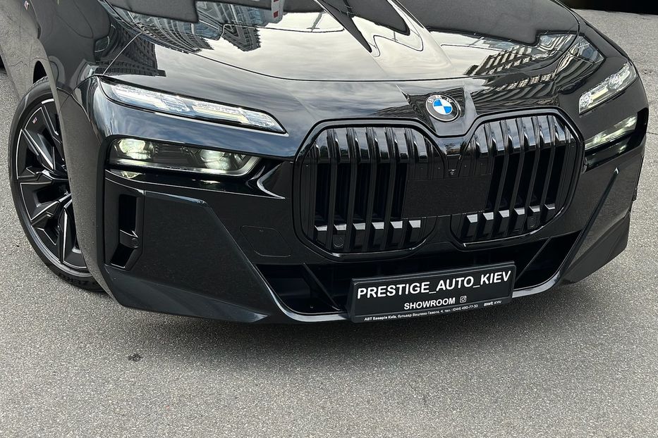 Продам BMW 760 BMW 760i MHEV Steptronic 2022 года в Киеве