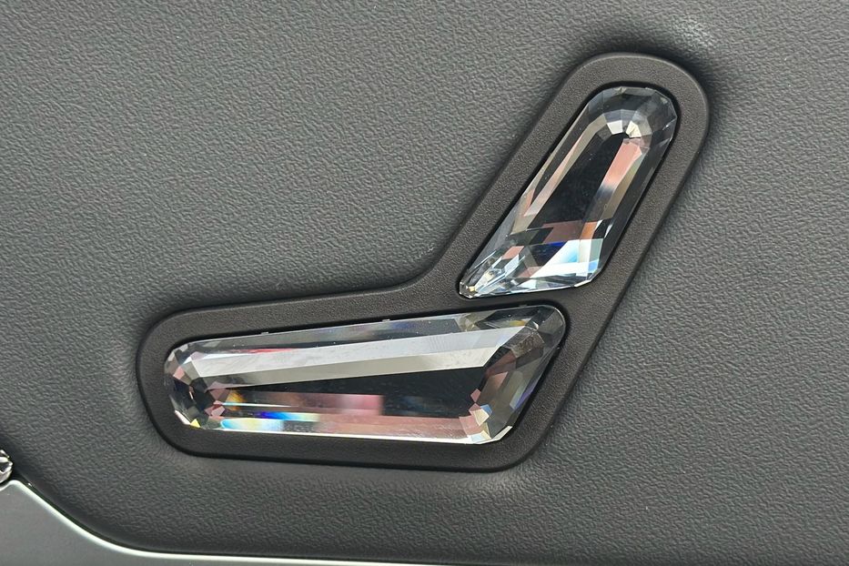 Продам BMW 760 BMW 760i MHEV Steptronic 2022 года в Киеве