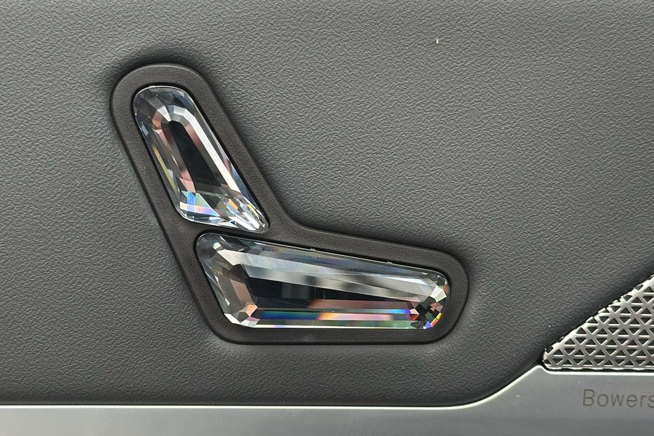 Продам BMW 760 BMW 760i MHEV Steptronic 2022 года в Киеве