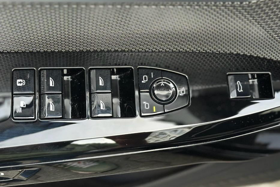 Продам BMW 760 BMW 760i MHEV Steptronic 2022 года в Киеве