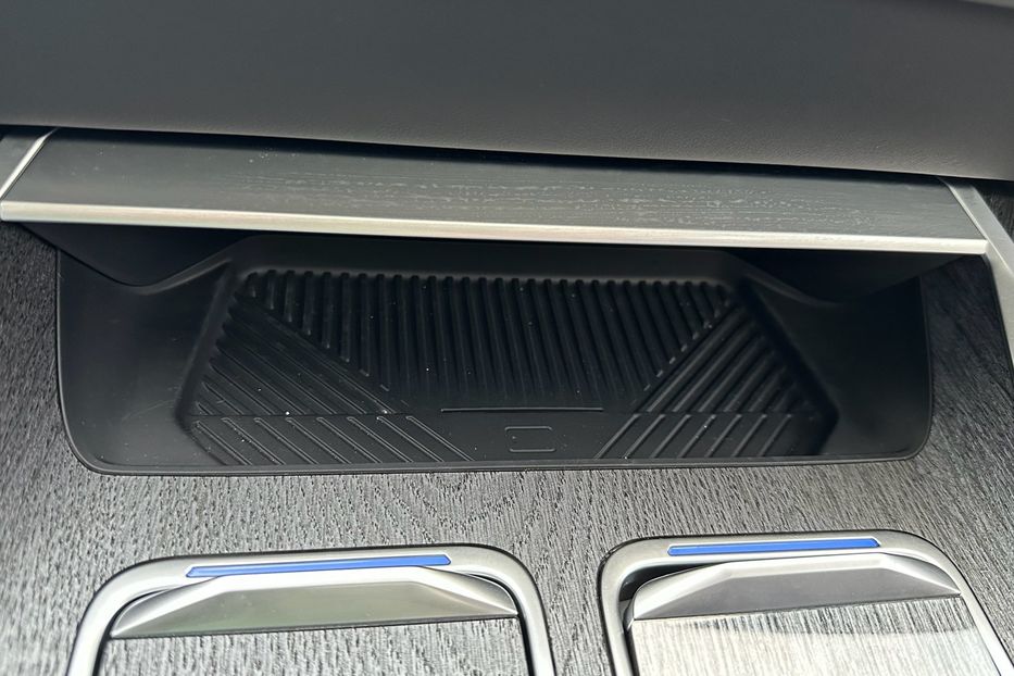 Продам BMW 760 BMW 760i MHEV Steptronic 2022 года в Киеве