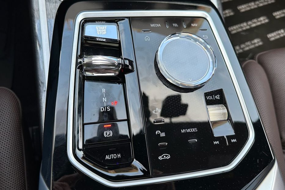 Продам BMW 760 BMW 760i MHEV Steptronic 2022 года в Киеве