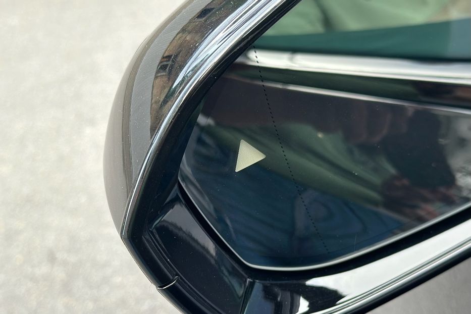 Продам BMW 760 BMW 760i MHEV Steptronic 2022 года в Киеве