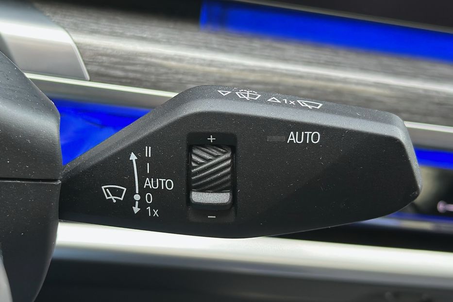 Продам BMW 760 BMW 760i MHEV Steptronic 2022 года в Киеве