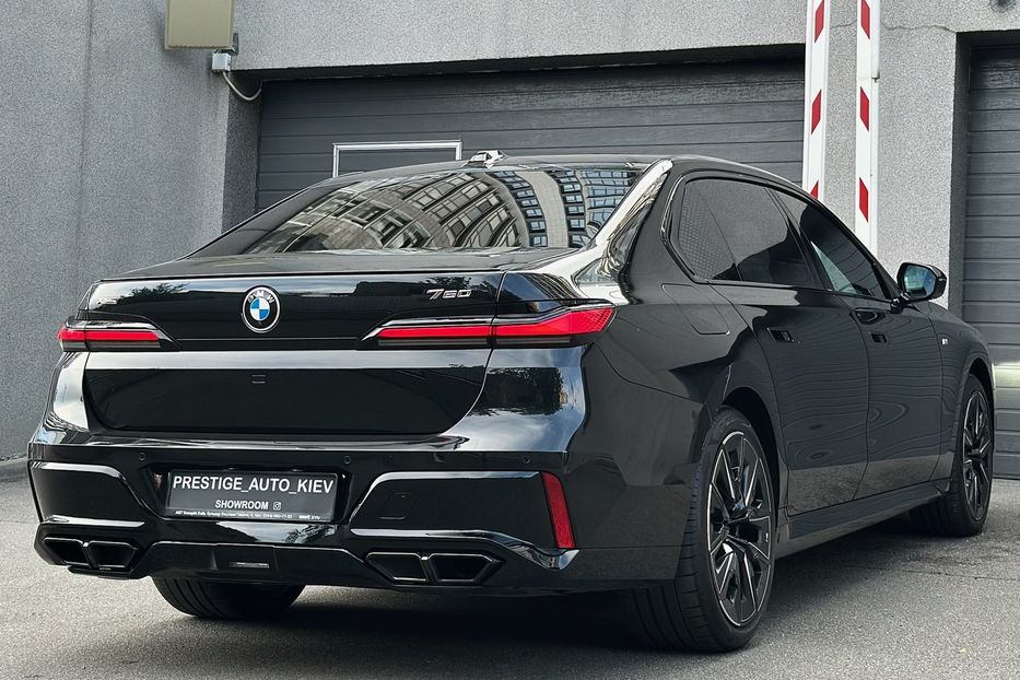 Продам BMW 760 BMW 760i MHEV Steptronic 2022 года в Киеве