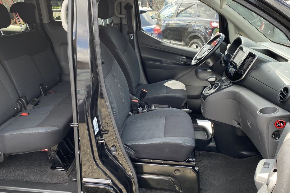 Продам Nissan NV 200 2016 года в Луцке