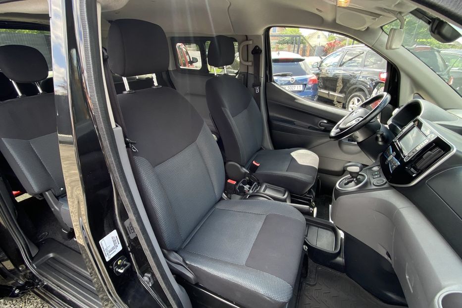 Продам Nissan NV 200 2016 года в Луцке