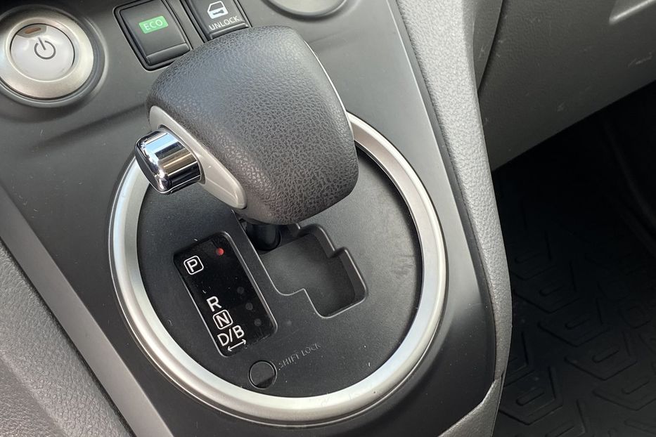 Продам Nissan NV 200 2016 года в Луцке