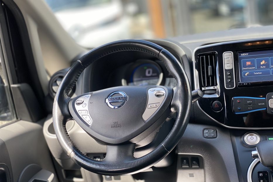 Продам Nissan NV 200 2016 года в Луцке