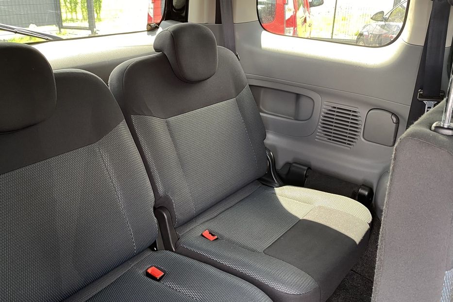 Продам Nissan NV 200 2016 года в Луцке