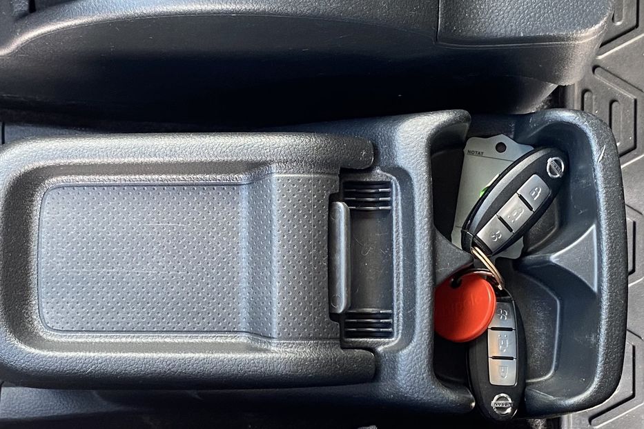 Продам Nissan NV 200 2016 года в Луцке