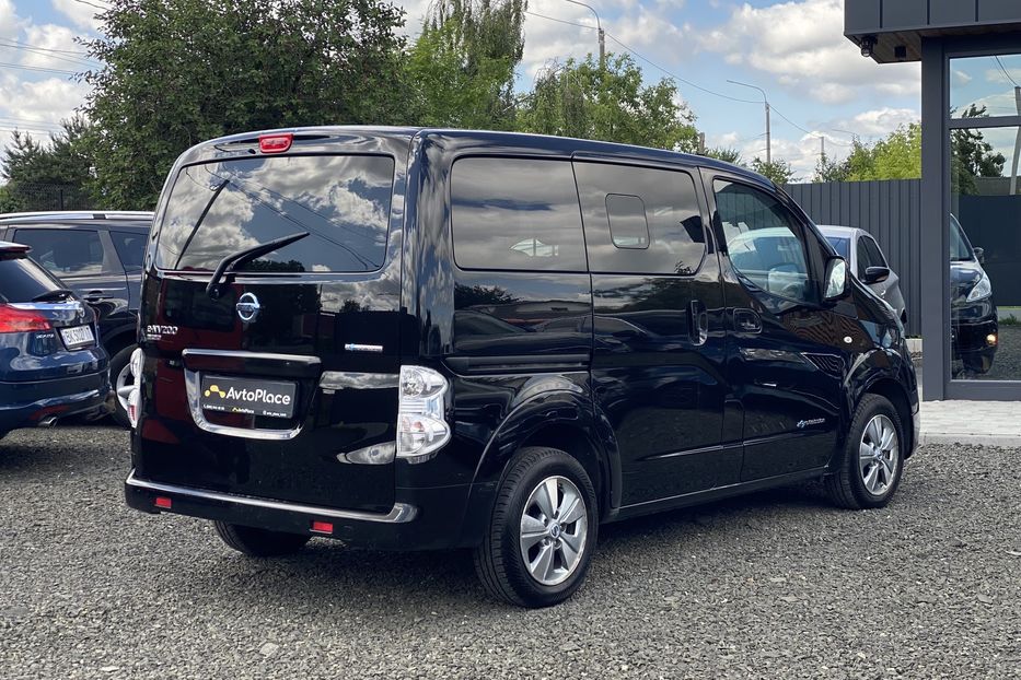 Продам Nissan NV 200 2016 года в Луцке