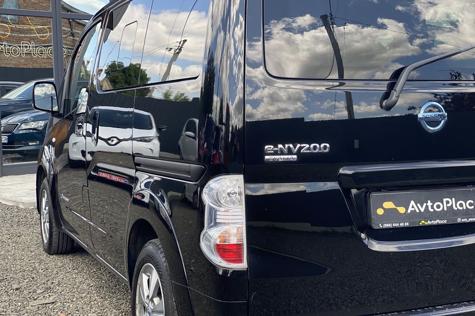 Продам Nissan NV 200 2016 года в Луцке