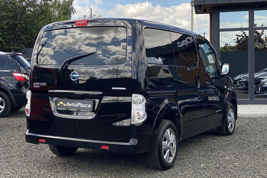 Продам Nissan NV 200 2016 года в Луцке
