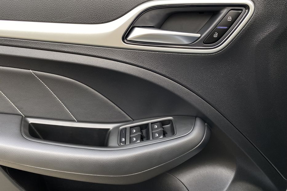 Продам MG 3 ZS EV 44.5 kWh 2021 года в Львове