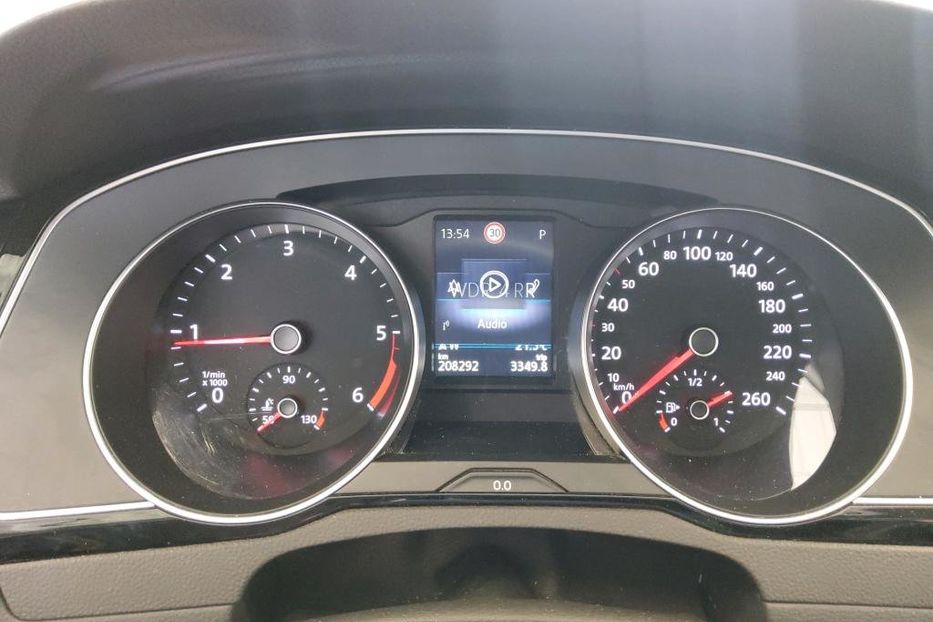 Продам Volkswagen Passat 2022 года в Львове