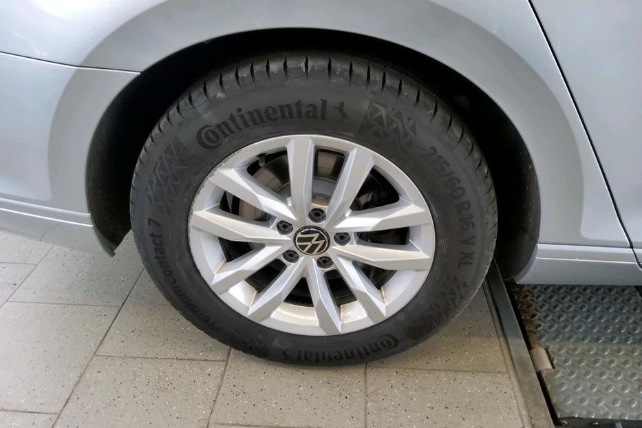 Продам Volkswagen Passat 2022 года в Львове