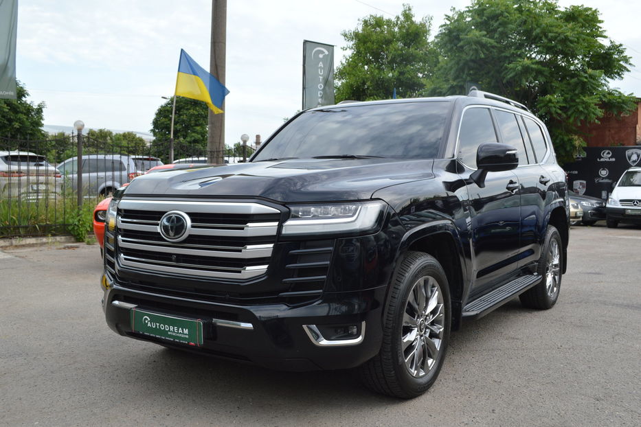 Продам Toyota Land Cruiser 300 2021 года в Одессе