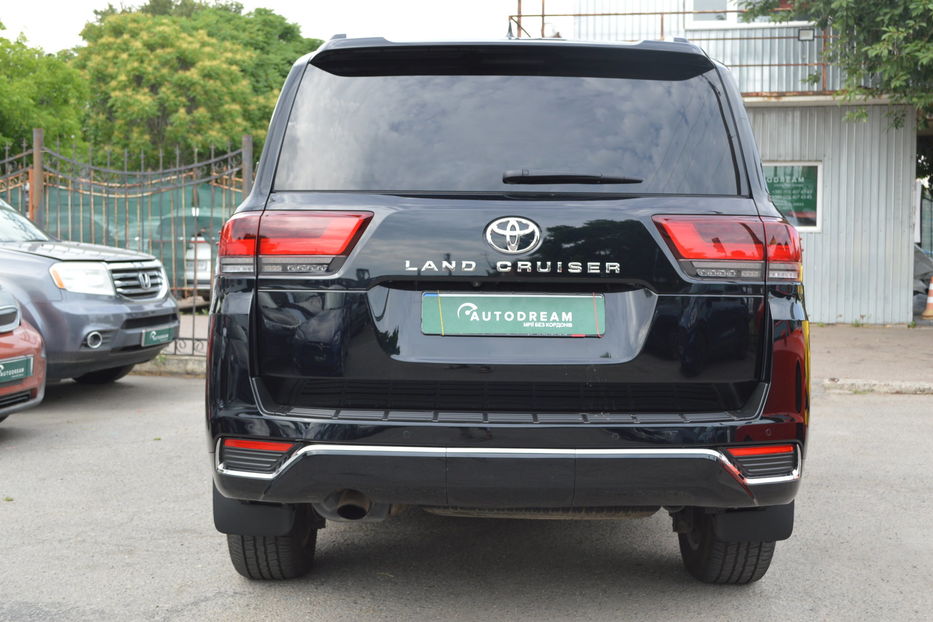 Продам Toyota Land Cruiser 300 2021 года в Одессе