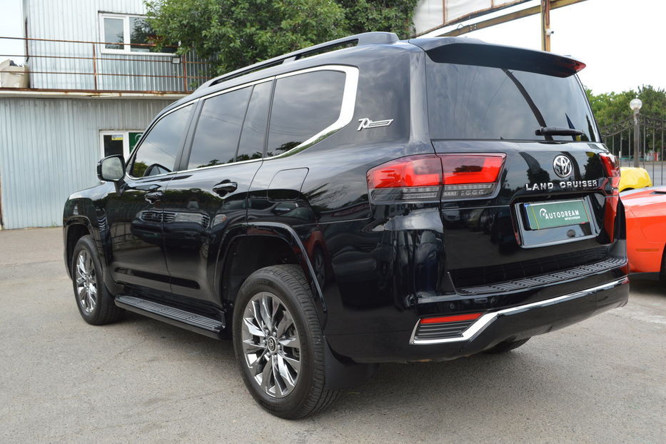 Продам Toyota Land Cruiser 300 2021 года в Одессе