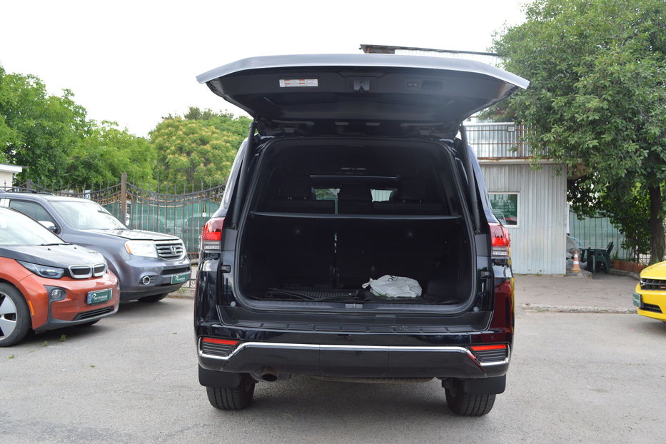 Продам Toyota Land Cruiser 300 2021 года в Одессе
