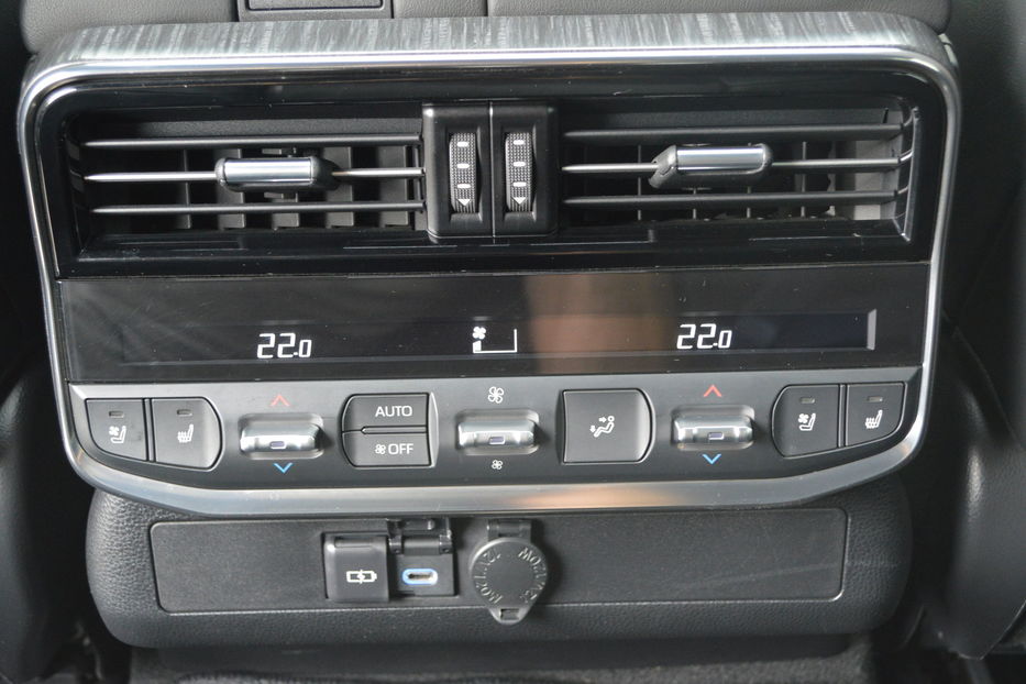 Продам Toyota Land Cruiser 300 2021 года в Одессе