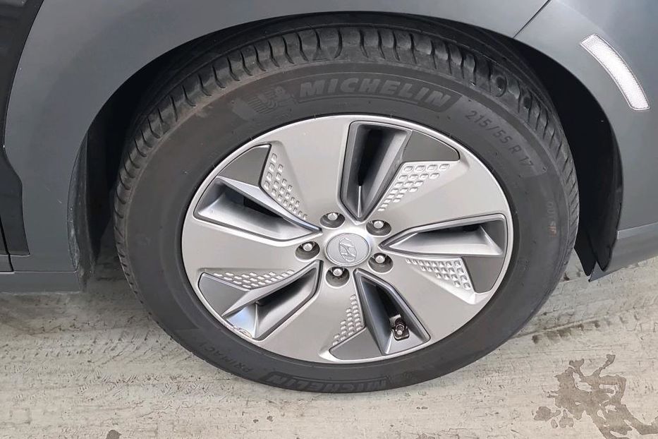 Продам Hyundai Kona 64квт авто в дорозі 2020 года в Львове
