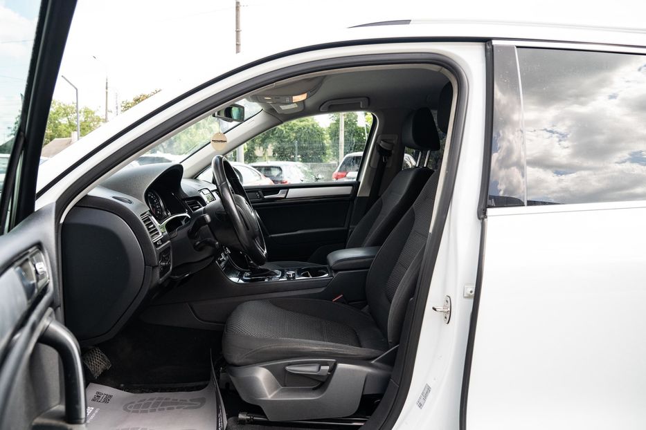 Продам Volkswagen Touareg 2014 года в Черновцах