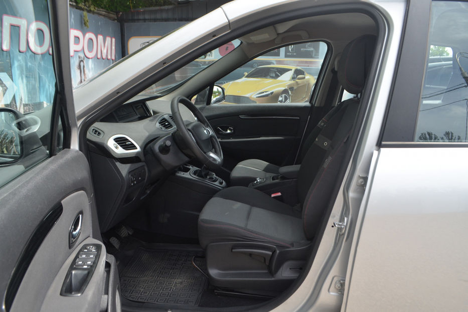 Продам Renault Scenic 2012 года в Киеве