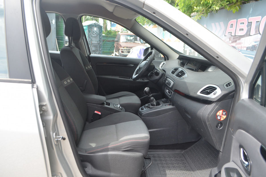 Продам Renault Scenic 2012 года в Киеве