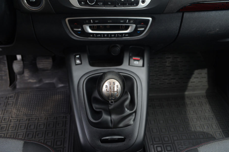 Продам Renault Scenic 2012 года в Киеве