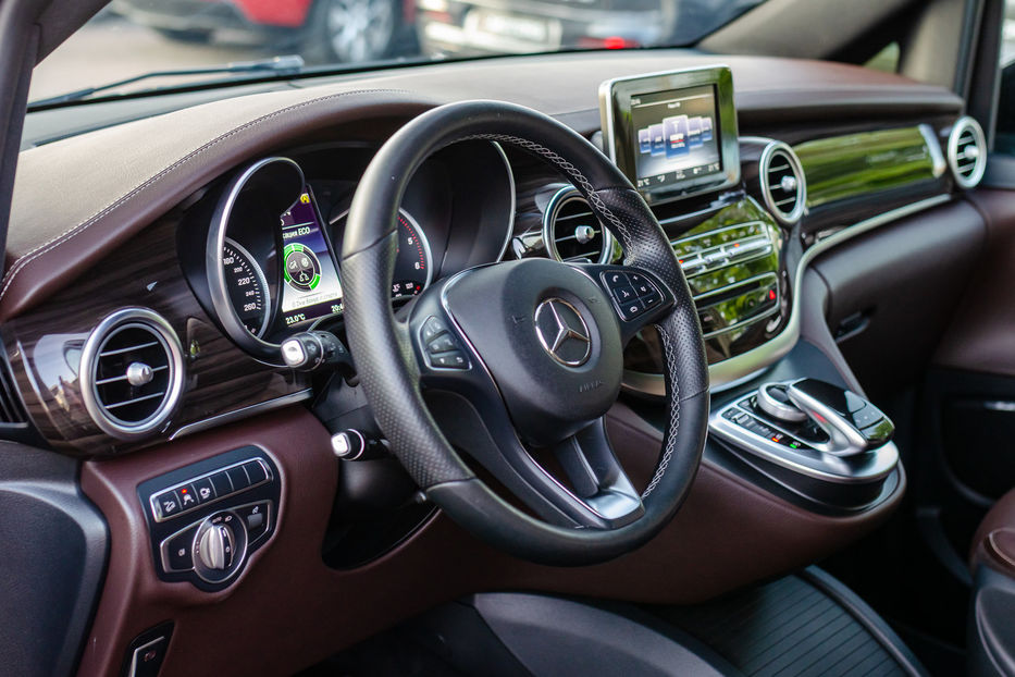 Продам Mercedes-Benz V-Class 250d 4Matic Long 2017 года в Киеве