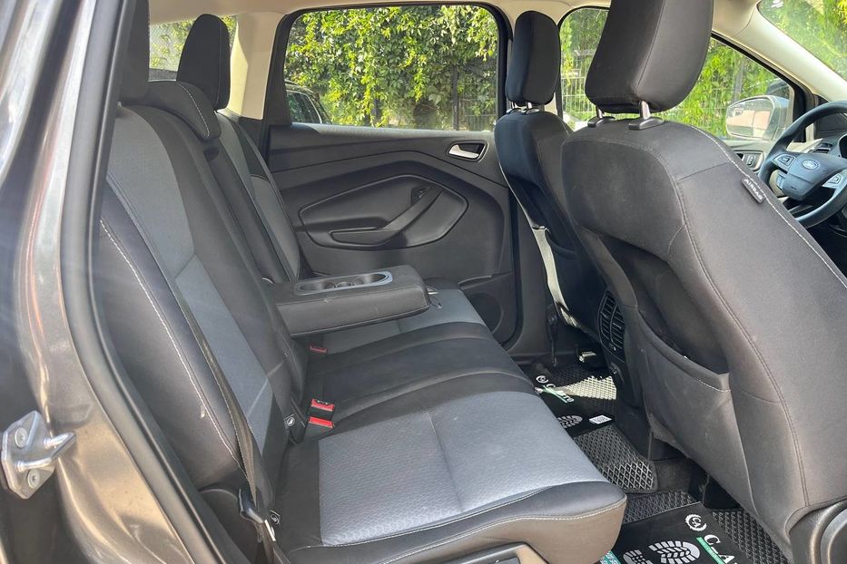 Продам Ford Escape 2018 года в Черновцах