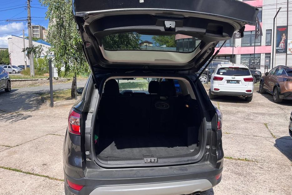 Продам Ford Escape 2018 года в Черновцах