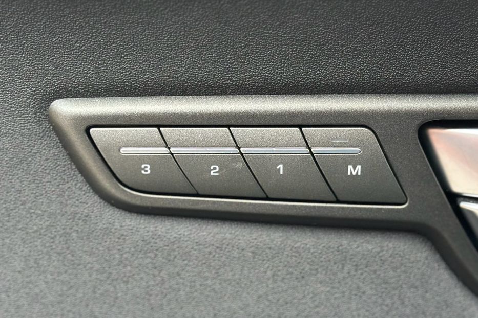Продам Land Rover Range Rover Evoque 2017 года в Киеве