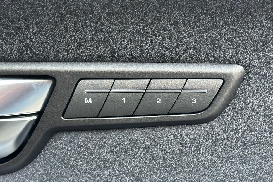 Продам Land Rover Range Rover Evoque 2017 года в Киеве