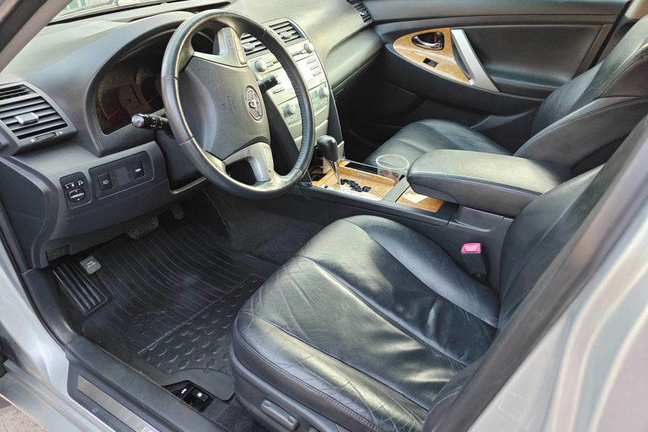 Продам Toyota Camry 2007 года в Киеве