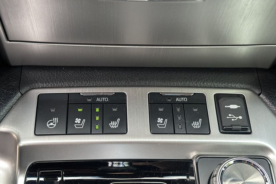 Продам Toyota Land Cruiser 200 Executive Lounge 2020 года в Киеве